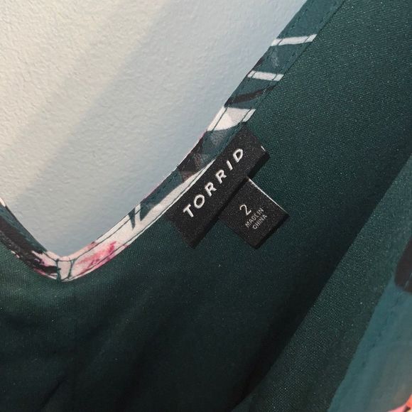 Torrid 2X Hunter green floral New faux wrap dress midi length - Picture 10 of 16